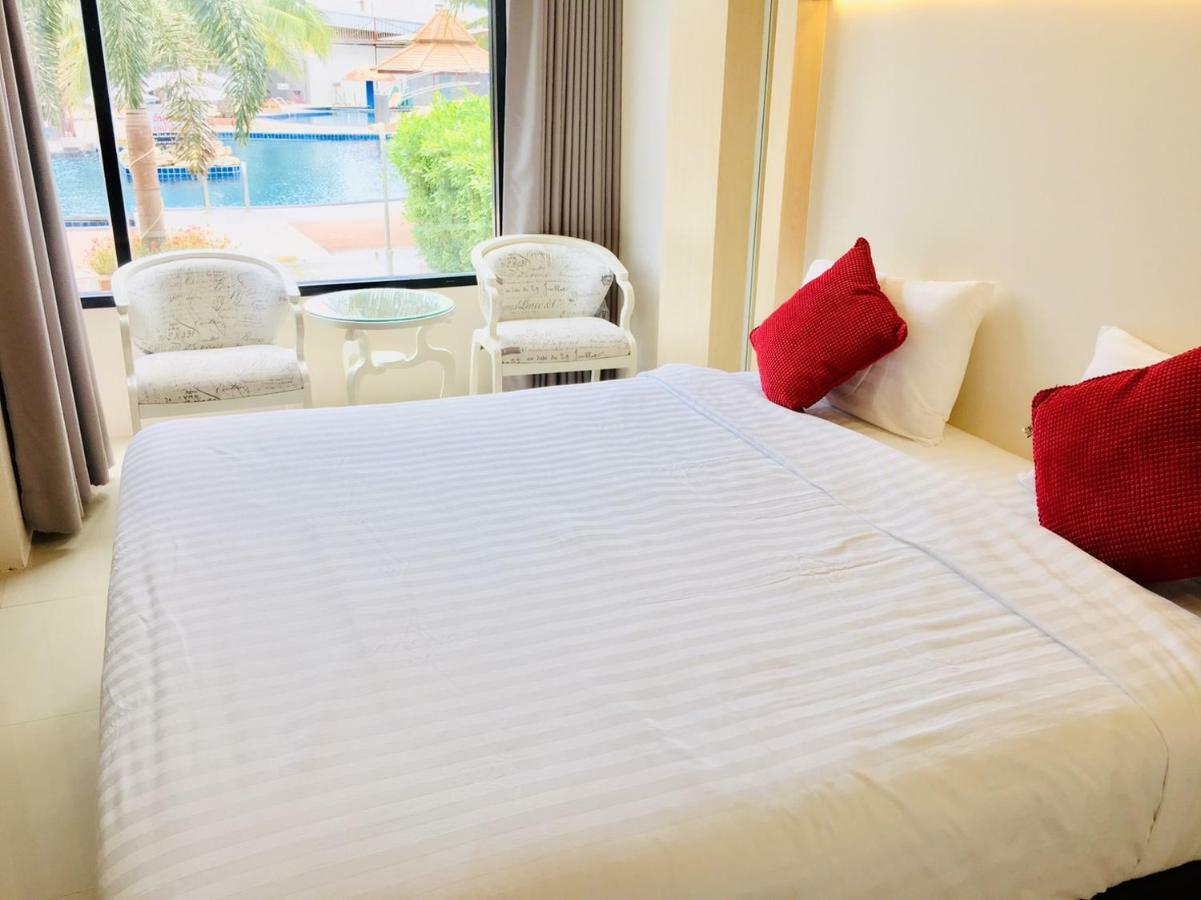 The Chic 101 Hotel Selaphum Екстер'єр фото
